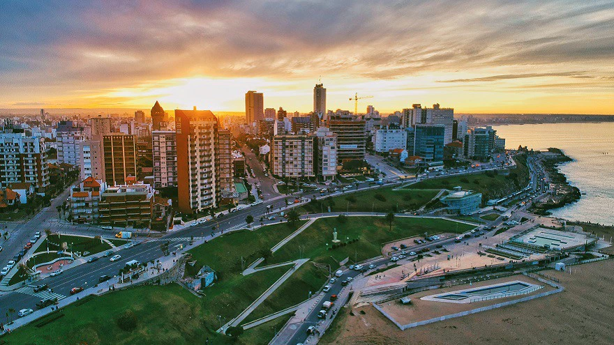 Mar del Plata al atardecer