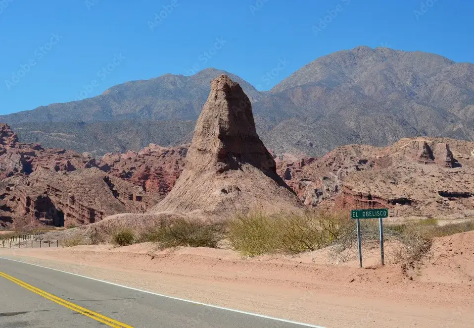 Obelisco de Cafayate.